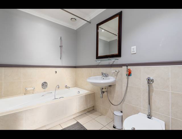 2 BEDROOM APARTMENT TO LET IN CENTURY CITY